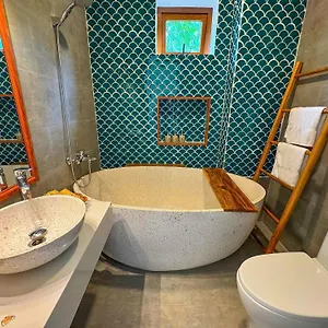  Bed & Breakfast Blue Tropical House Vietnam